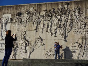 Frieze at the Che Guevara Mausoleum complex in Santa Clara.